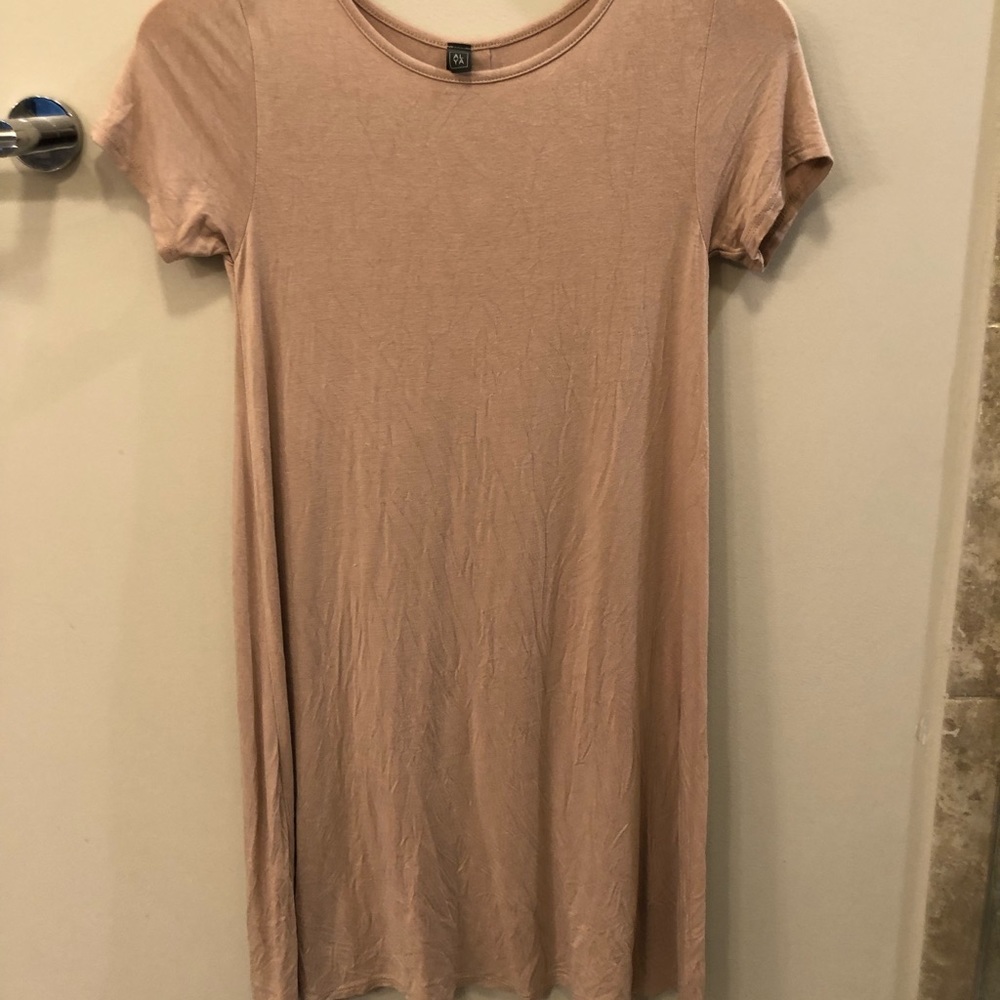 Beige/light pink t shirt style dress